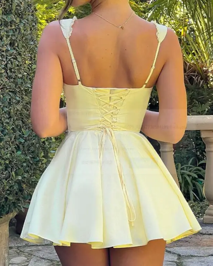 Vestido curto de balé com camisola 01
