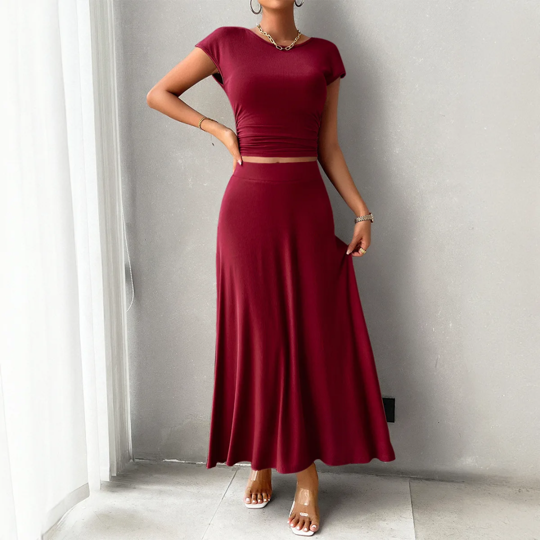 Conjunto feminino de duas peças com top cropped e saia longa 174