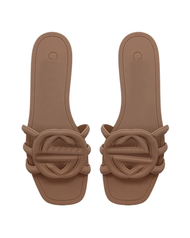 Chinelos femininos entrelaçados com uma palavra 08