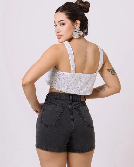 Short jeans aplicação strass bolso na frente 329