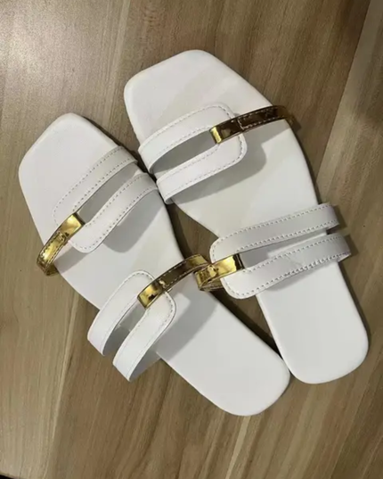 Sandálias de praia femininas com tiras douradas 02