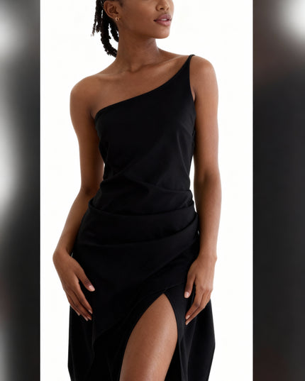 Vestido elegante slim fit com fenda alta e ombros oblíquos 60