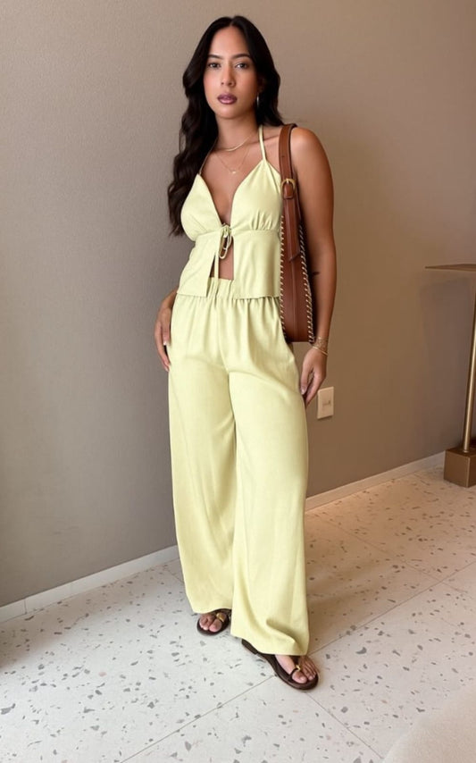 Chiquease Terno de Calça Pantalona Larga Solta com Pescoço Halter Pregueado em Tecido 261