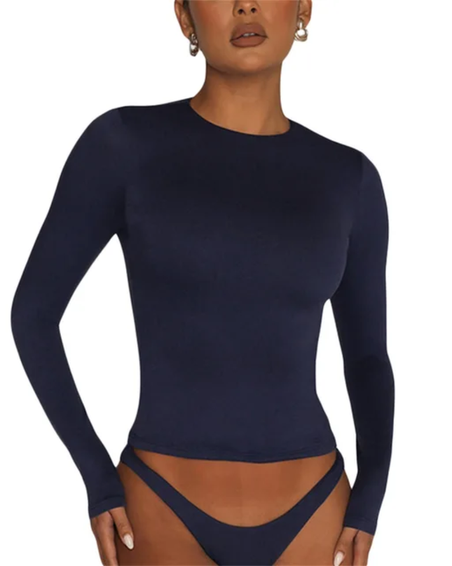 Camiseta Feminina Elegante e Versátil com Gola Careca, Manga Longa, Franzida, Ajustada e Slim, Adequada 161